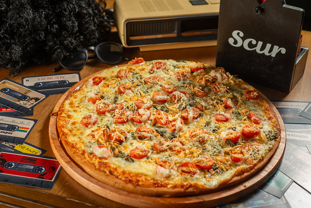 Viagem no tempo e muita pizza: Scur Pizzaria promove segunda edição do “De Volta aos Anos 80”